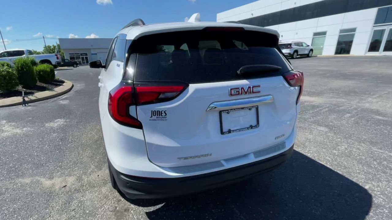 Used 2021 GMC Terrain SLE w/ Driver Convenience Package AWD/4WD image 8