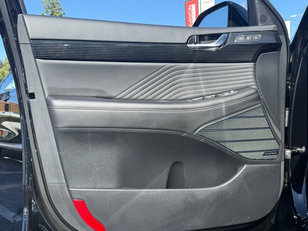 Used 2025 Hyundai Palisade Calligraphy image 13