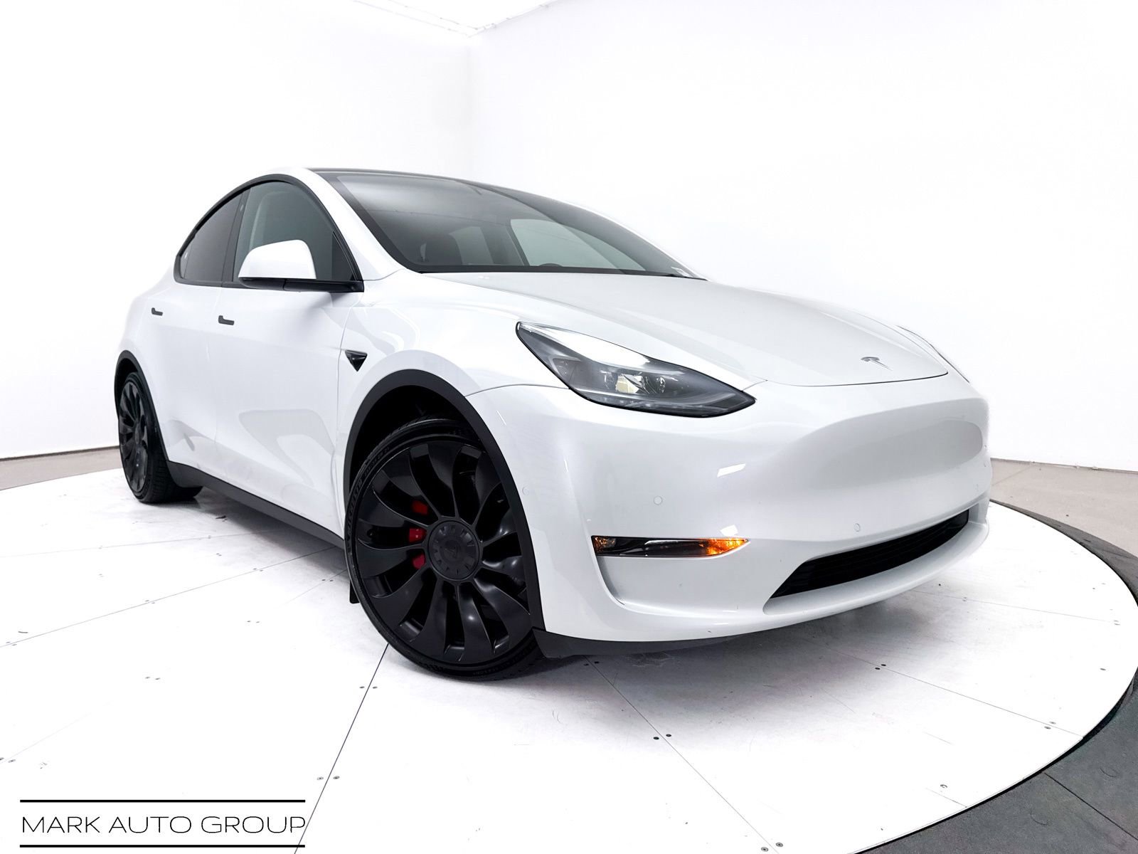 Used 2022 Tesla Model Y Performance AWD/4WD image 1