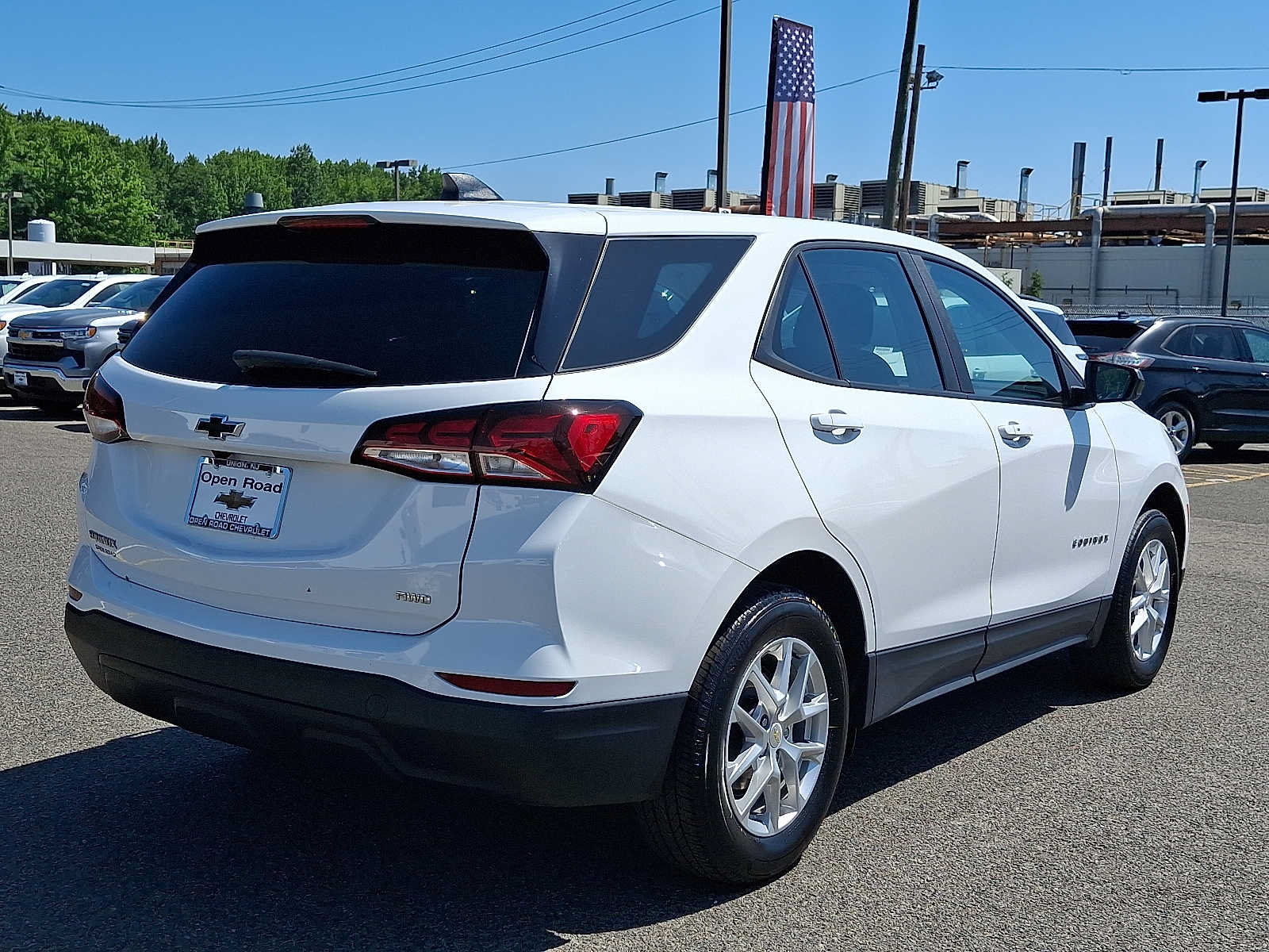Used 2023 Chevrolet Equinox LS AWD/4WD image 7