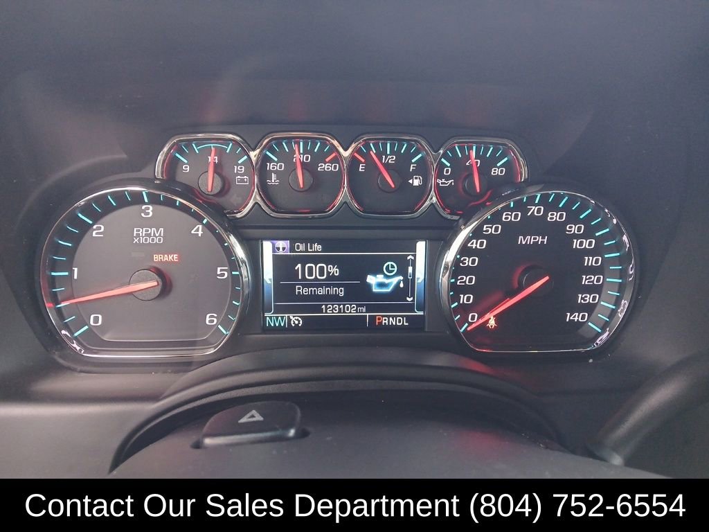 Used 2018 Chevrolet Suburban LT image 15