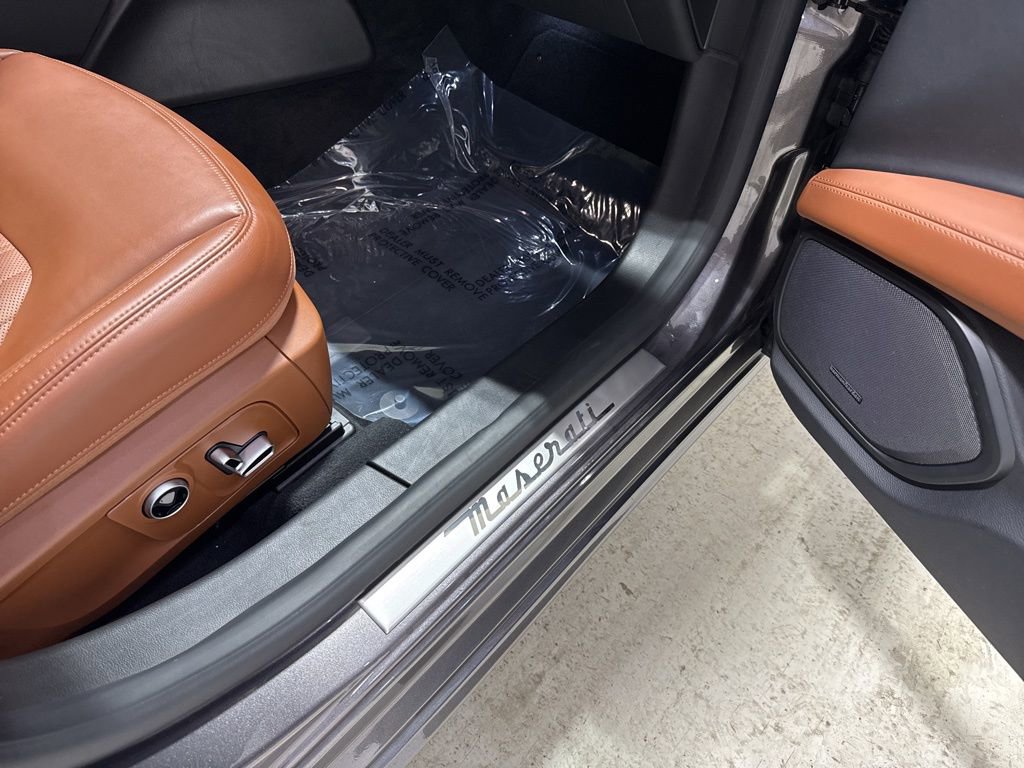 Used 2021 Maserati Ghibli S GranLusso AWD/4WD image 46