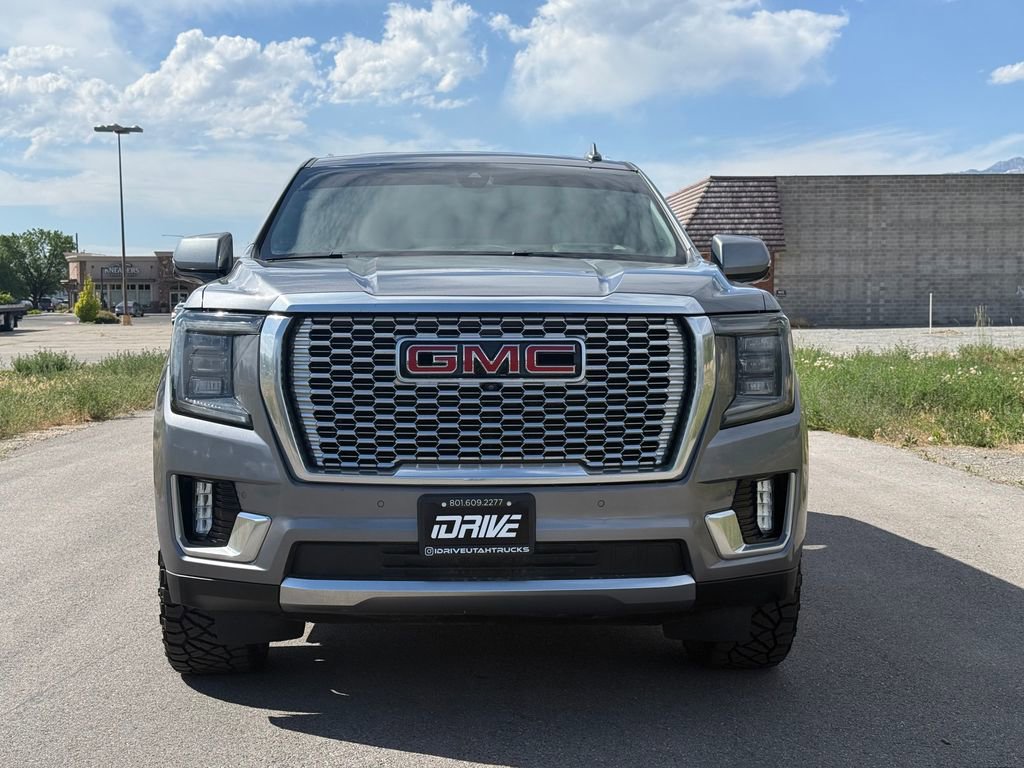 Used 2021 GMC Yukon XL Denali w/ Denali Premium Package AWD/4WD image 7