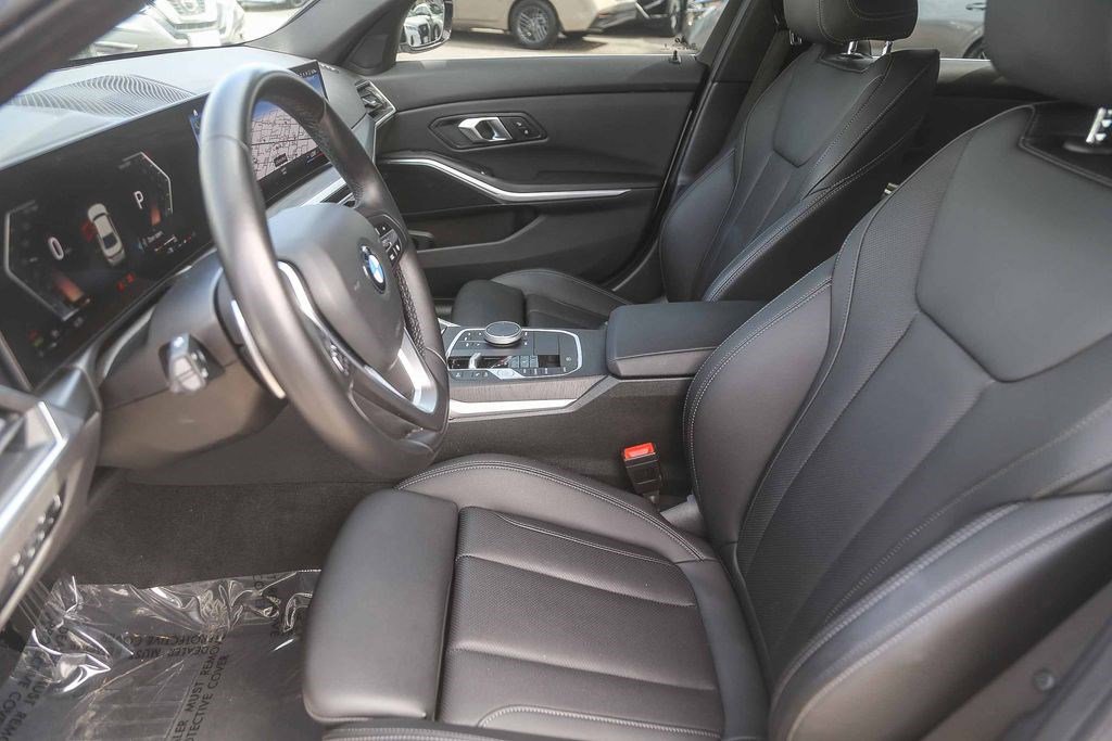 Used 2024 BMW 330i Sedan w/ Convenience Package RWD image 17