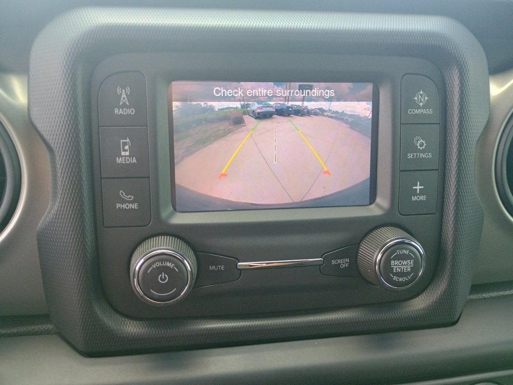 Used 2021 Jeep Wrangler Unlimited Sport AWD/4WD image 30