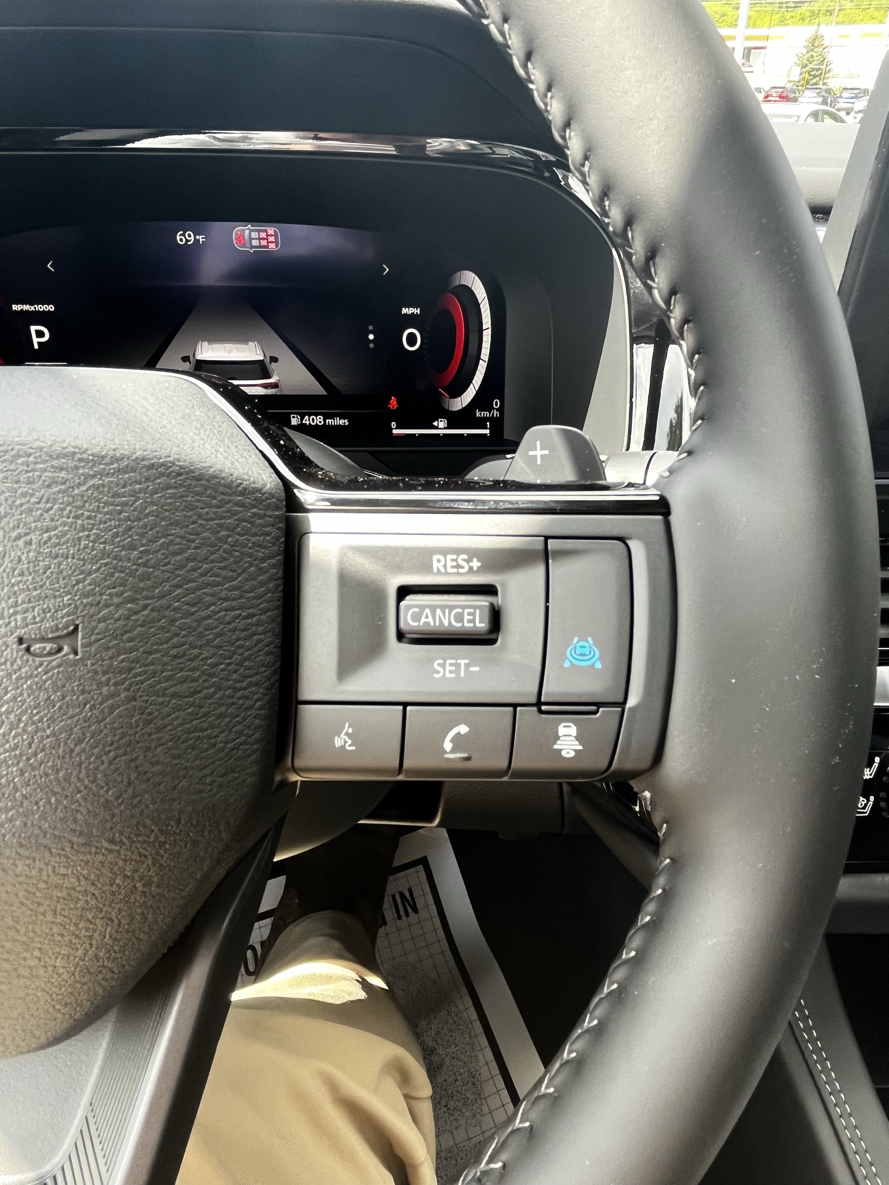New 2026 Nissan Pathfinder Platinum w/ Accent Package AWD/4WD image 22