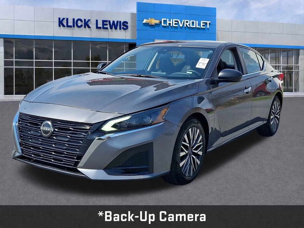 Used 2024 Nissan Altima 2.5 SV image 3