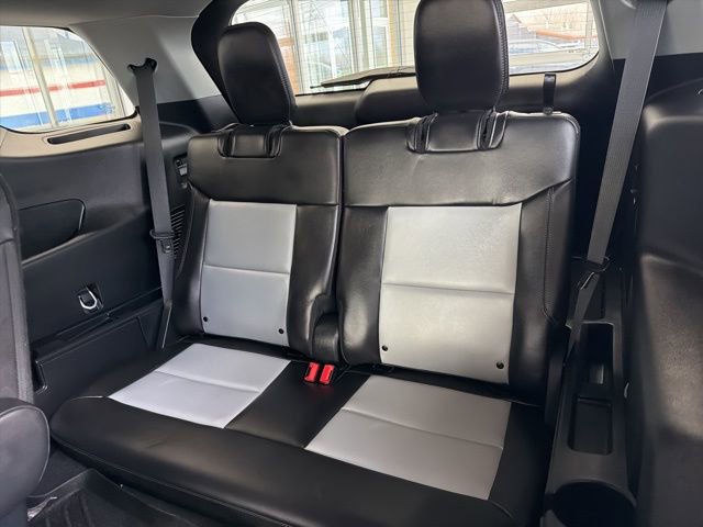 Used 2023 Ford Explorer XLT w/ Equipment Group 202A image 16