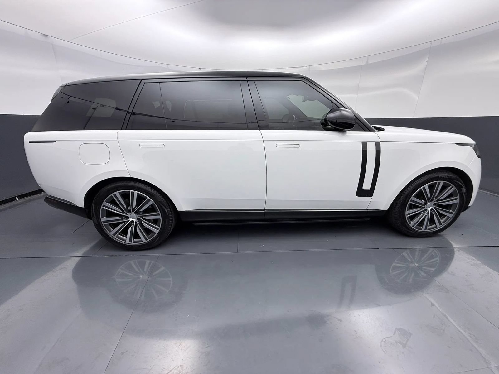 Used 2024 Land Rover Range Rover Long Wheelbase Autobiography AWD/4WD image 7