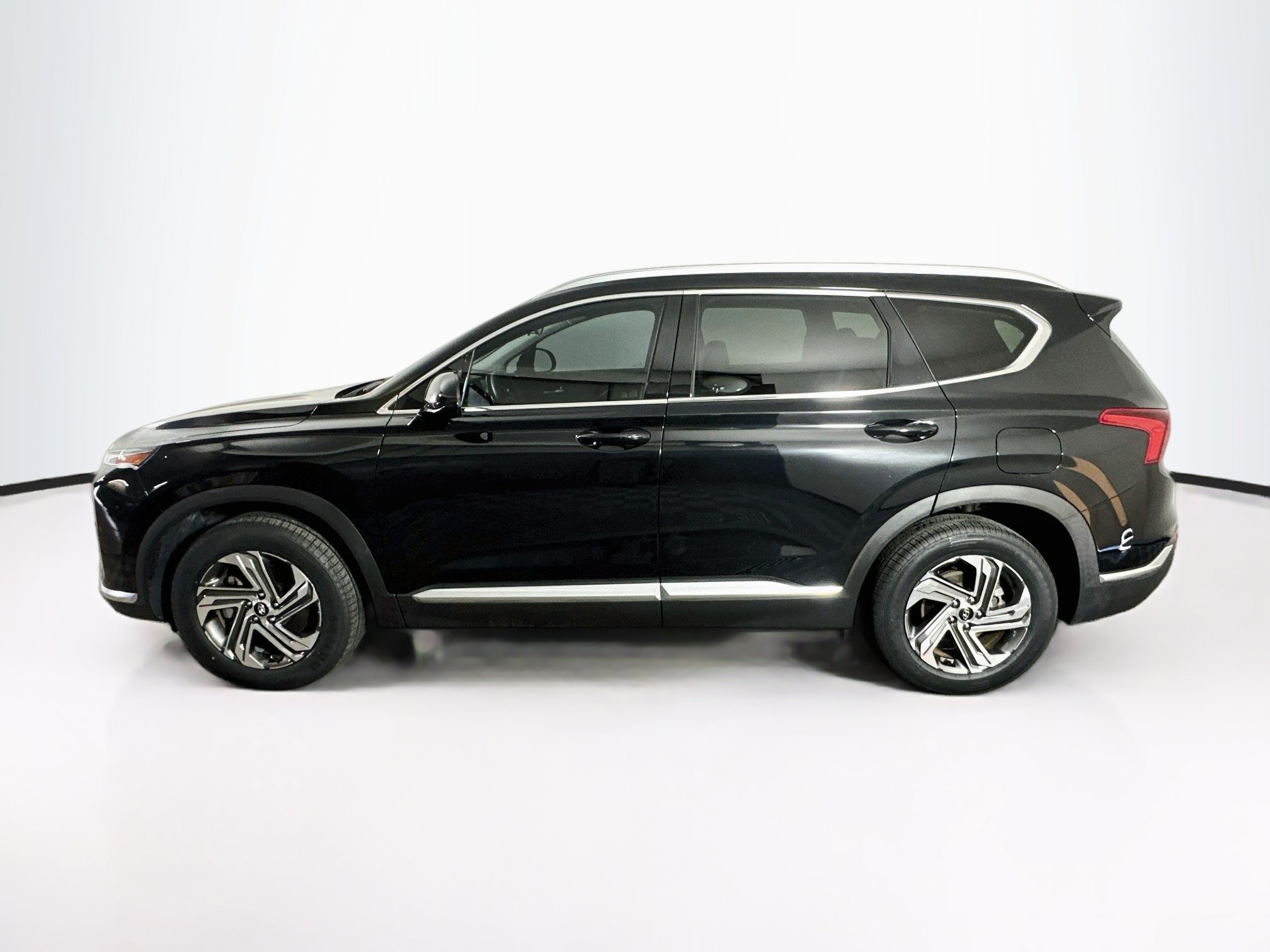 Used 2021 Hyundai Santa Fe SEL w/ Cargo Package FWD image 4