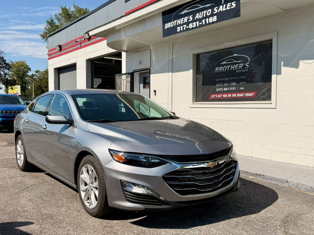 Used 2025 Chevrolet Malibu LT FWD image 9