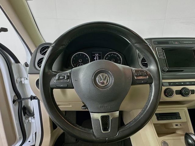 Used 2017 Volkswagen Tiguan S image 11
