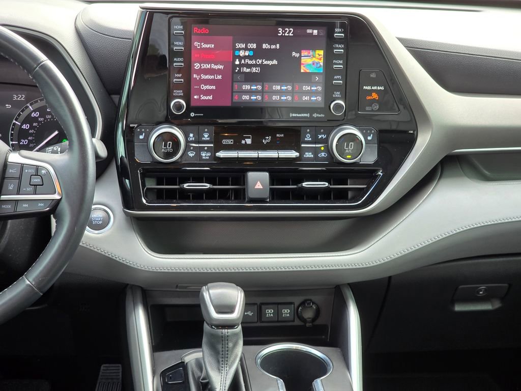 Used 2021 Toyota Highlander XLE image 35