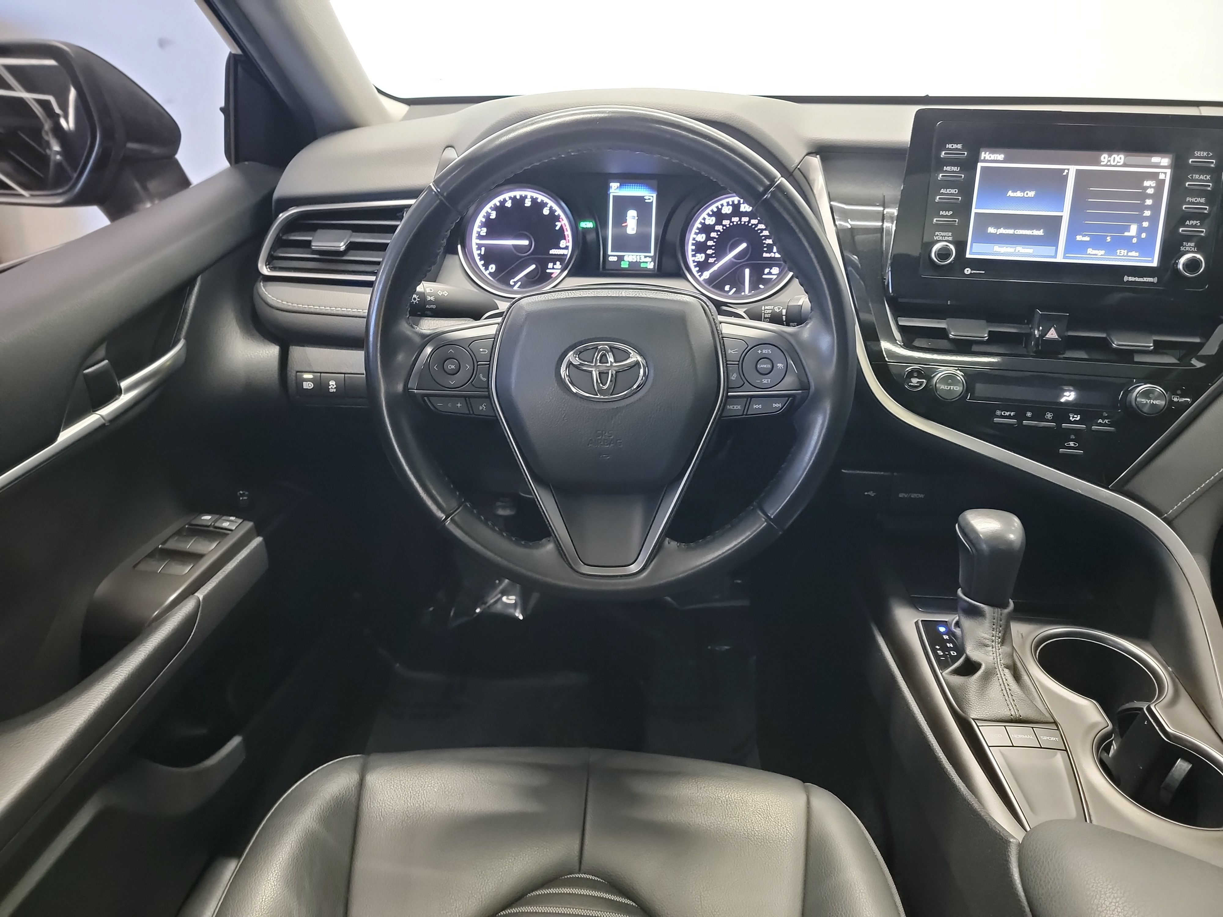 Used 2023 Toyota Camry SE w/ Convenience Package FWD image 16