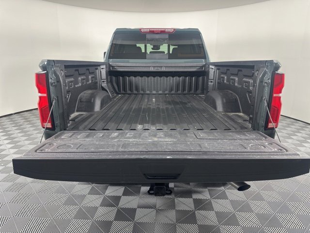 Used 2026 Chevrolet Silverado 2500 LTZ w/ LTZ Convenience Package image 10