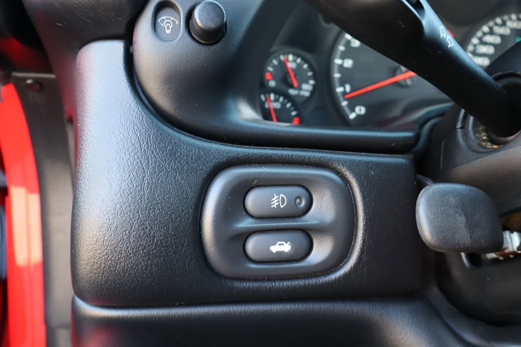 Used 2000 Chevrolet Corvette Convertible image 15