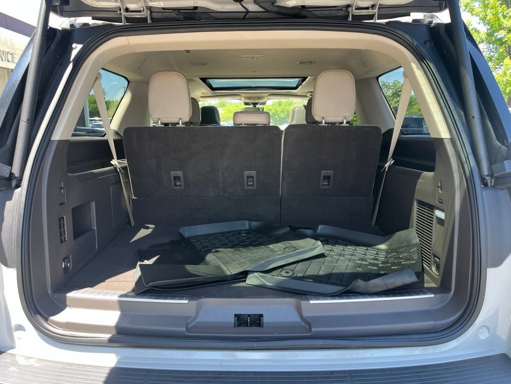 Certified 2023 Lincoln Navigator L Reserve AWD/4WD image 11