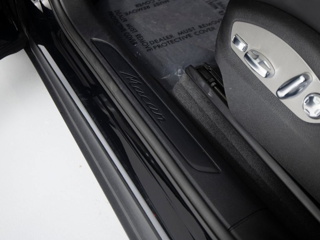 Certified 2026 Porsche Macan AWD/4WD image 22