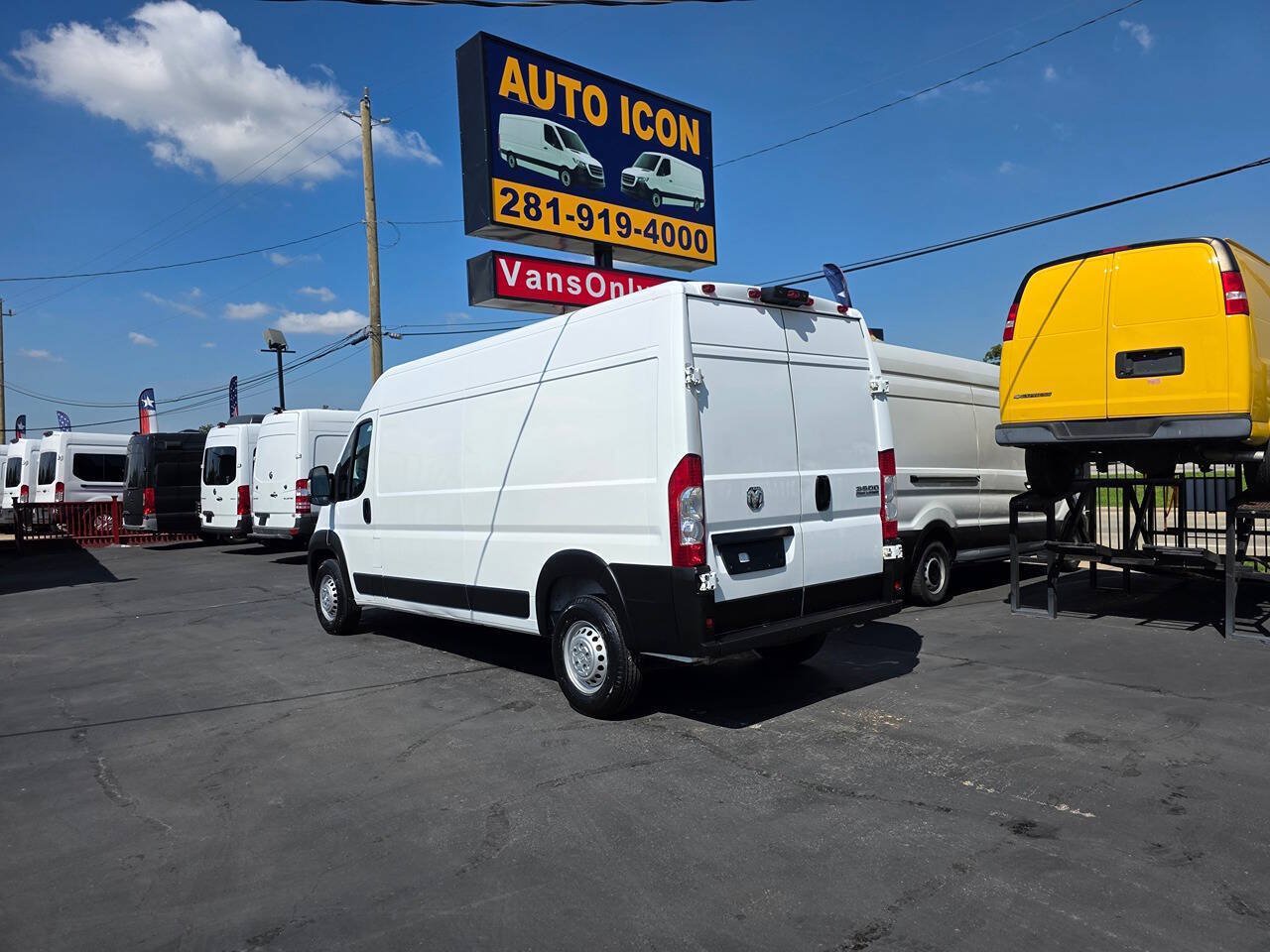 Used 2025 RAM ProMaster 3500 w/ Convenience Group FWD image 25