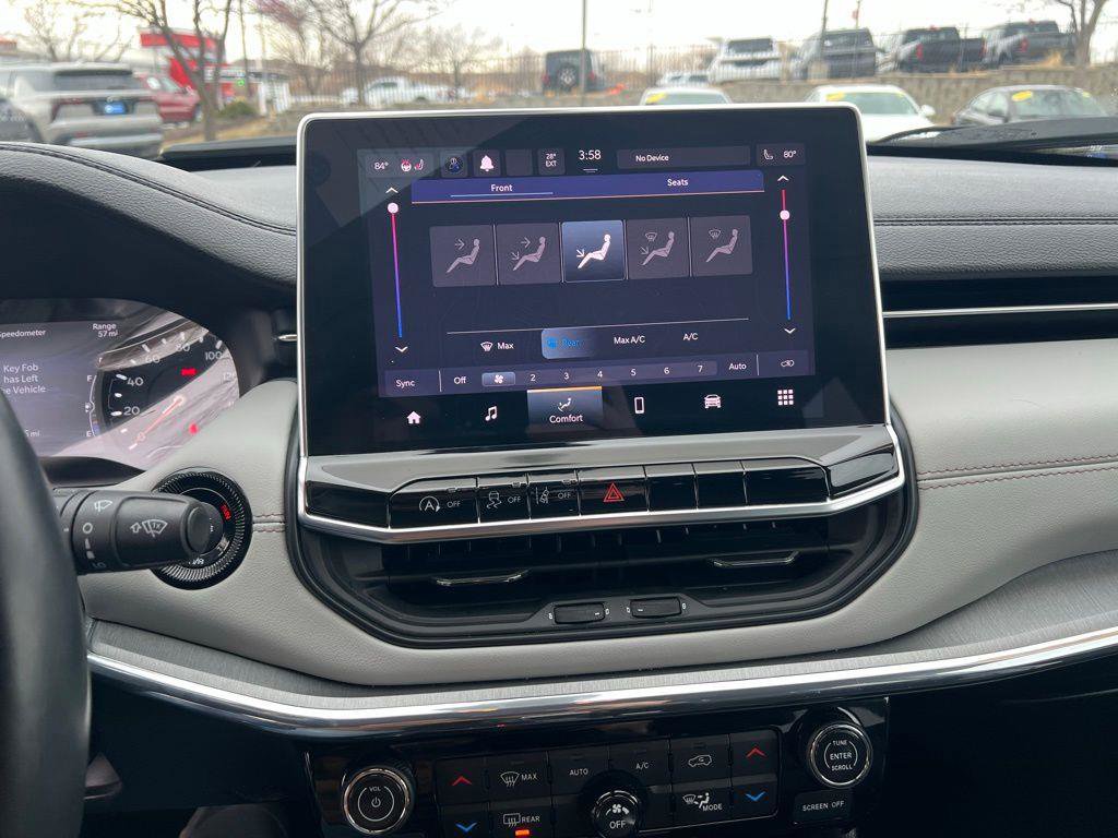 Used 2022 Jeep Compass Limited image 32