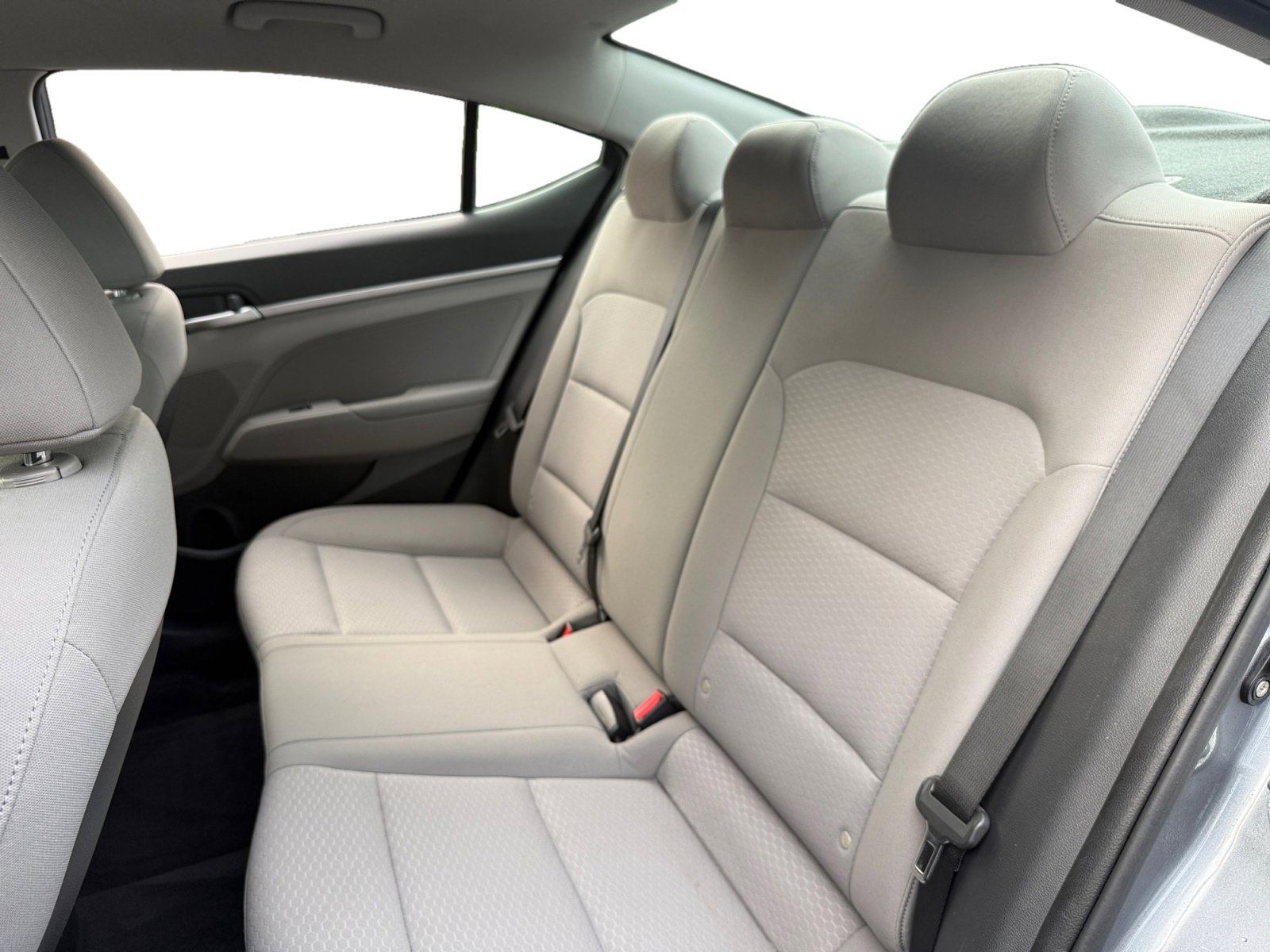 Used 2019 Hyundai Elantra SE image 13