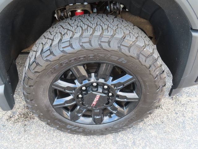 Used 2026 GMC Sierra 2500 AT4 w/ AT4 Premium Plus Package AWD/4WD image 15