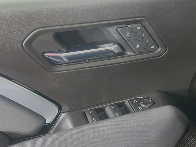 Used 2026 Chevrolet Colorado Z71 w/ Technology Package AWD/4WD image 18
