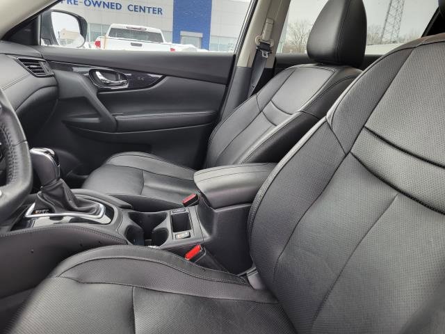 Used 2020 Nissan Rogue SL w/ Premium Package image 18