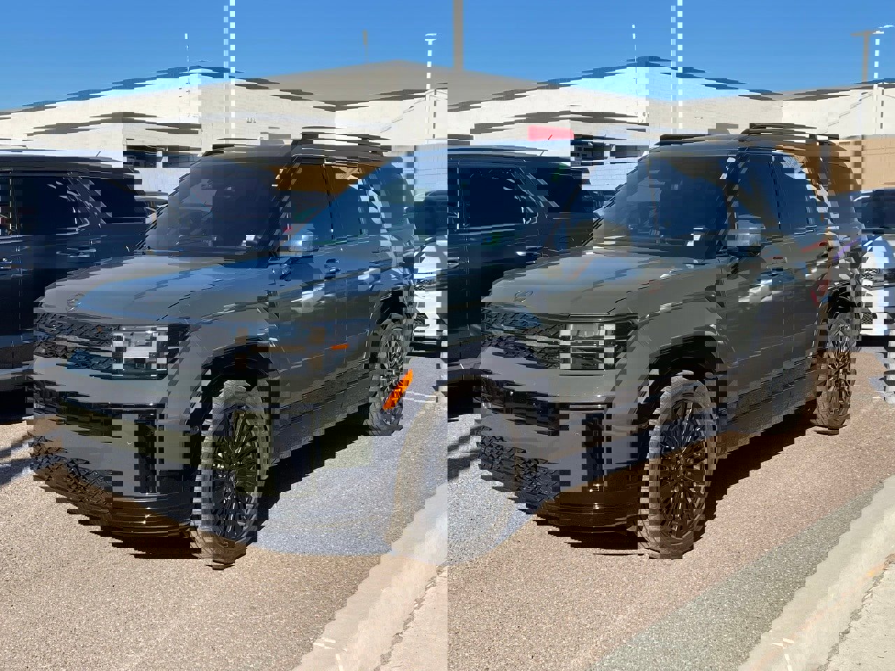 Used 2024 Hyundai Santa Fe Calligraphy image 3