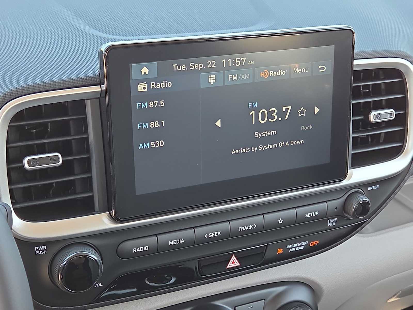 New 2026 Hyundai Venue SEL FWD image 32