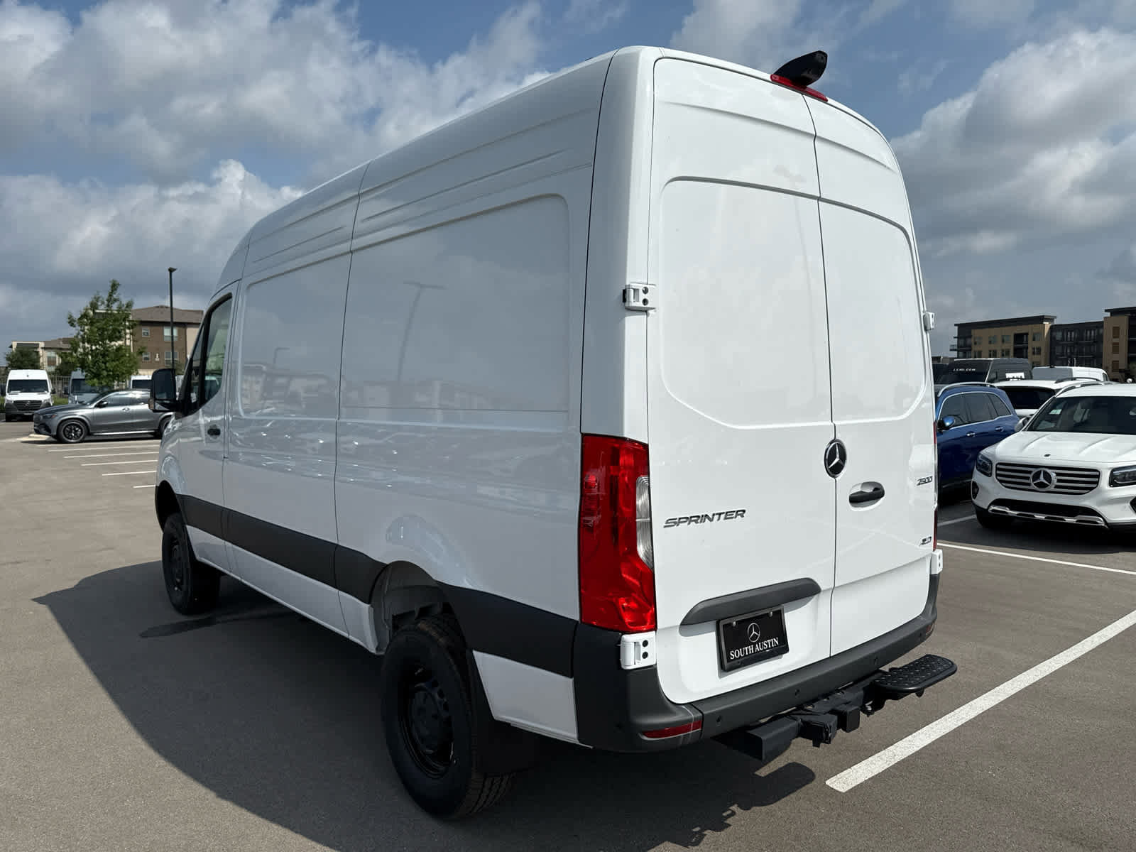Used 2025 Mercedes-Benz Sprinter 2500 image 7