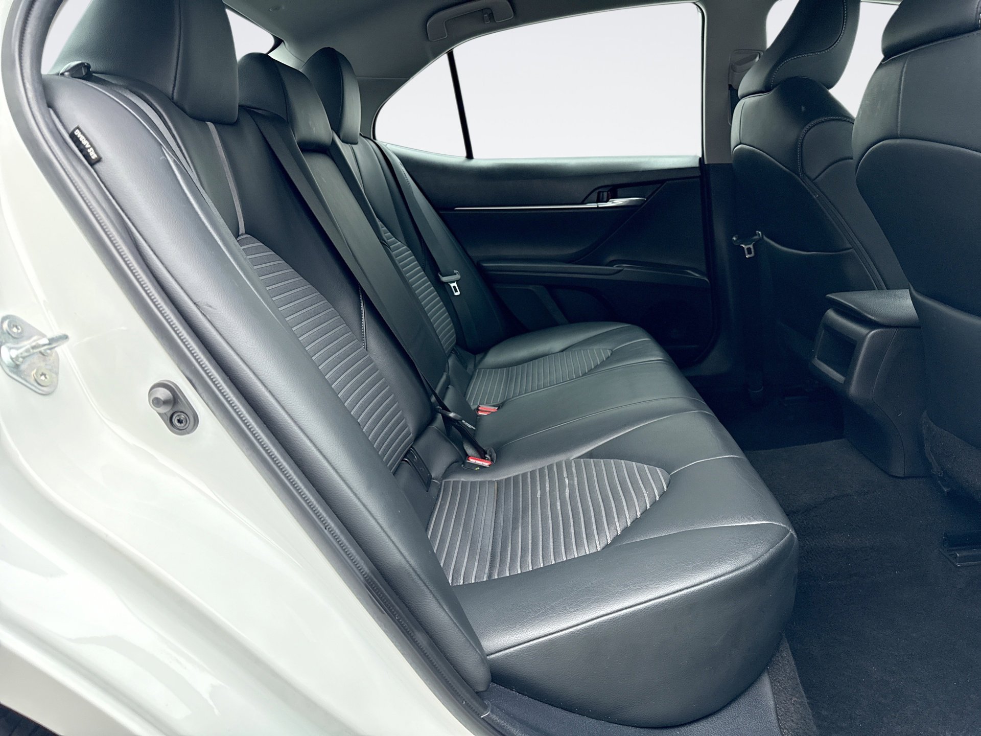 Used 2023 Toyota Camry SE AWD/4WD image 18