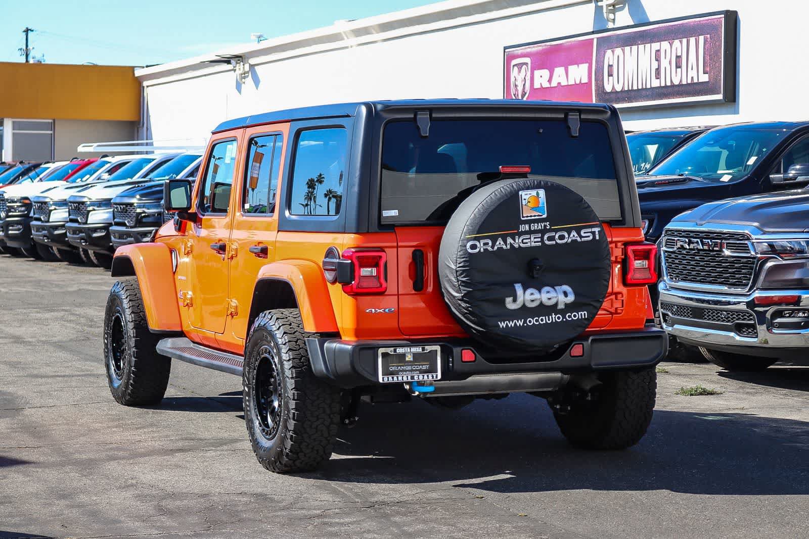 Used 2023 Jeep Wrangler Unlimited Sahara AWD/4WD image 6
