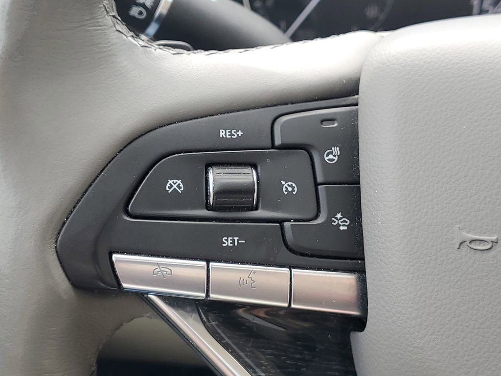 Used 2022 Cadillac XT6 Premium Luxury w/ LPO, Floor Liner Package AWD/4WD image 10