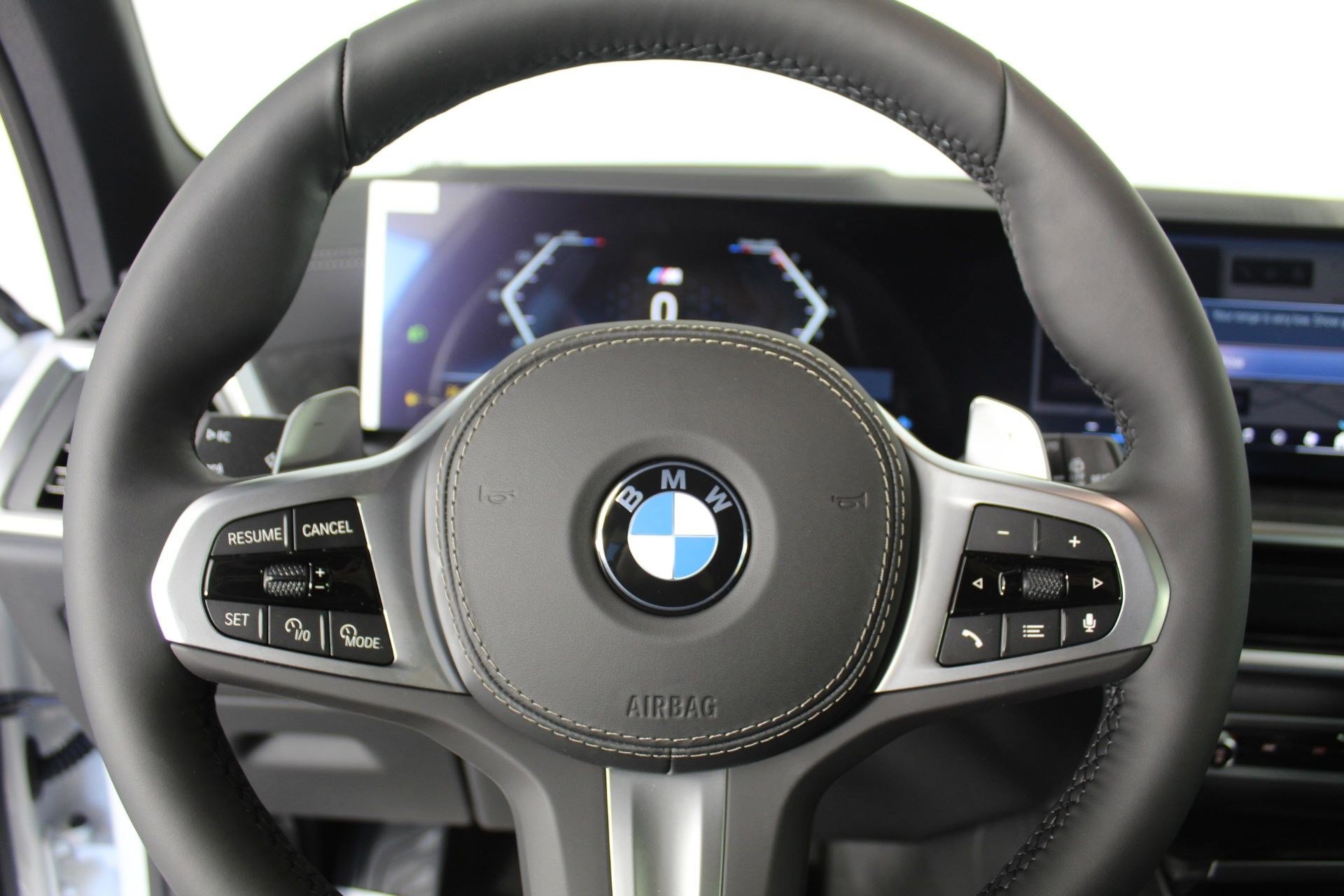 New 2026 BMW X5 xDrive40i w/ M Sport Package AWD/4WD image 14