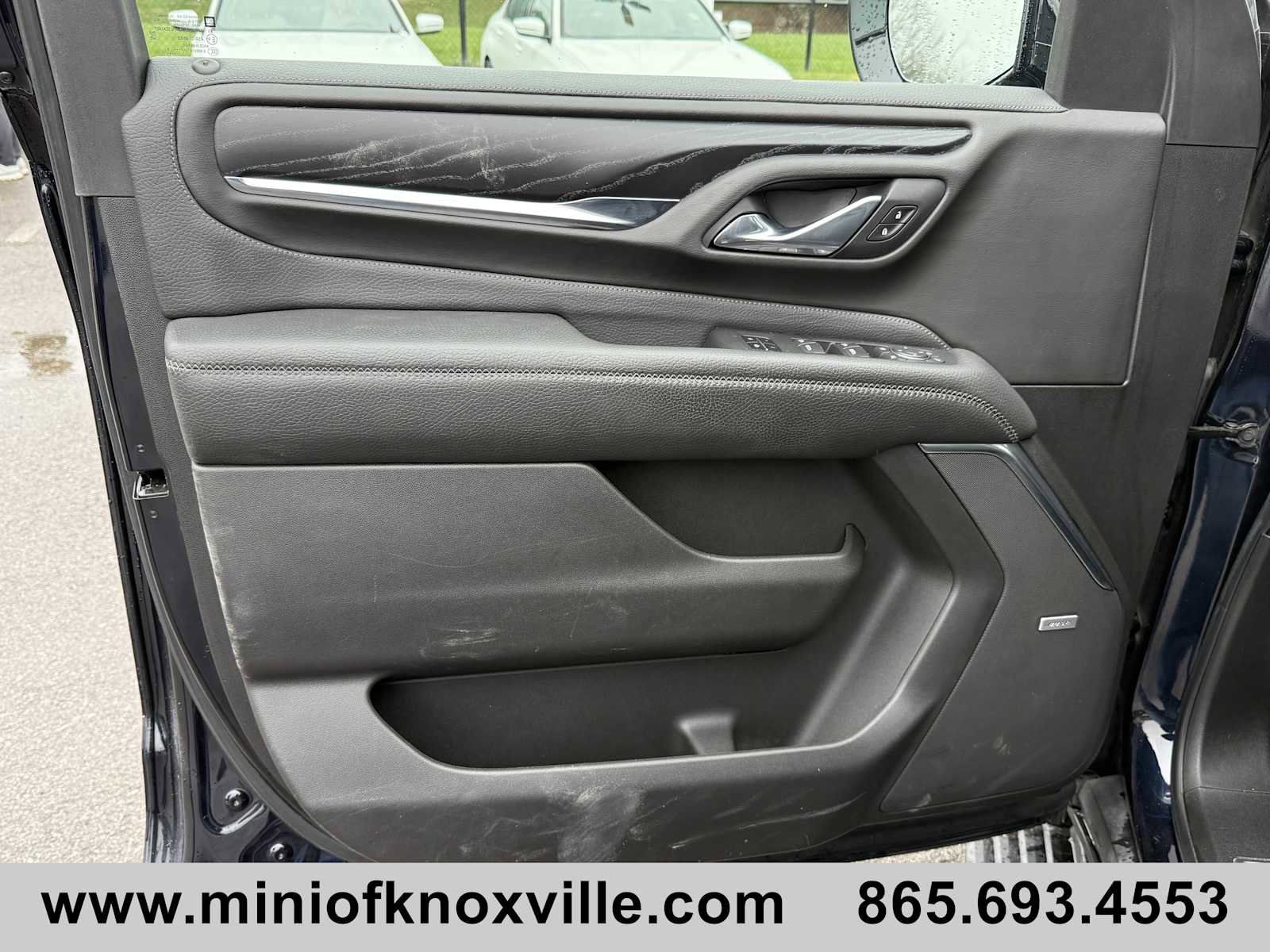 Used 2021 GMC Yukon XL Denali w/ Denali Premium Package image 12