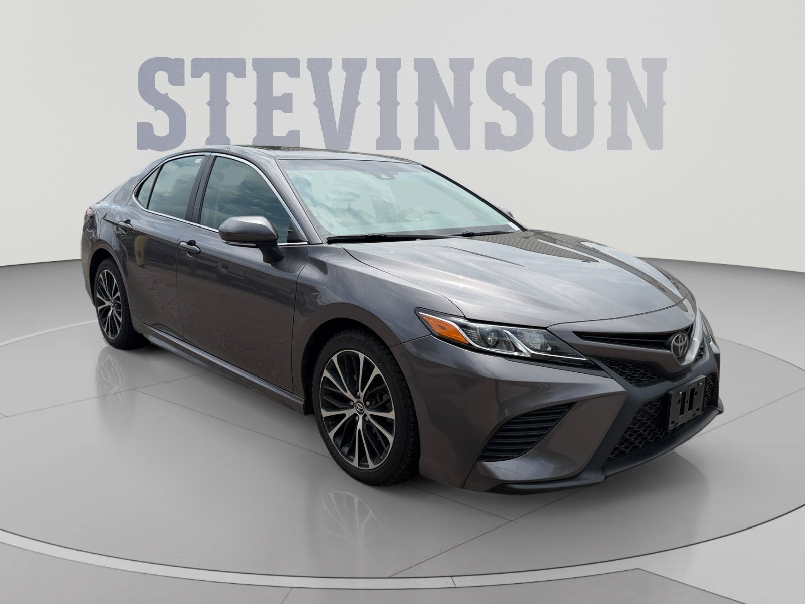 Used 2018 Toyota Camry SE w/ Moonroof Package FWD image 7