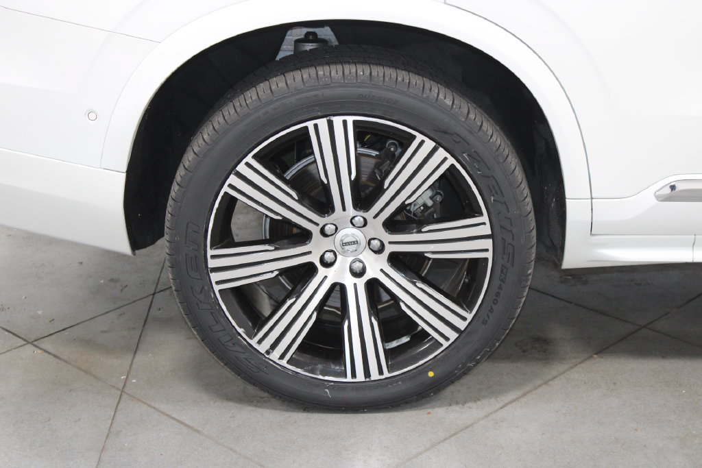Used 2022 Volvo XC90 T8 Inscription w/ Advanced Package AWD/4WD image 13
