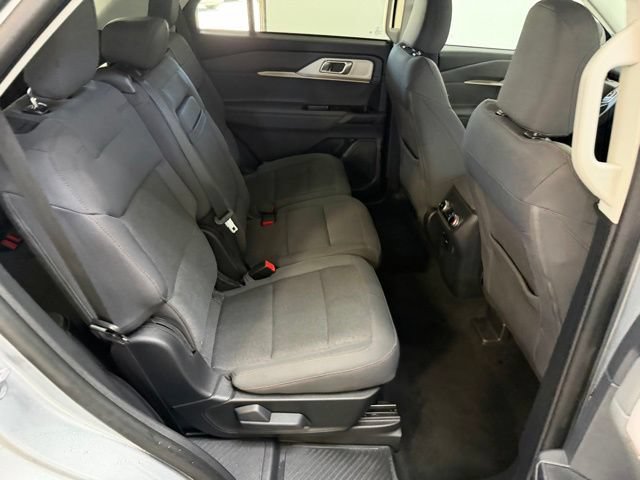Used 2025 Ford Explorer Active AWD/4WD image 44