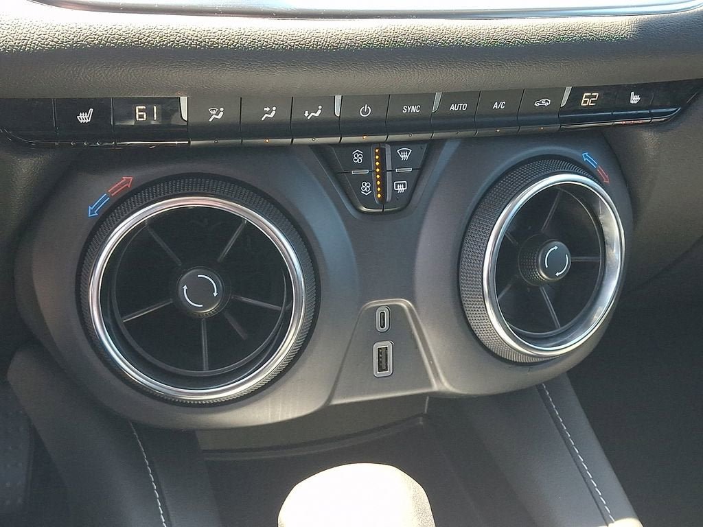 Used 2025 Chevrolet Blazer LT AWD/4WD image 15