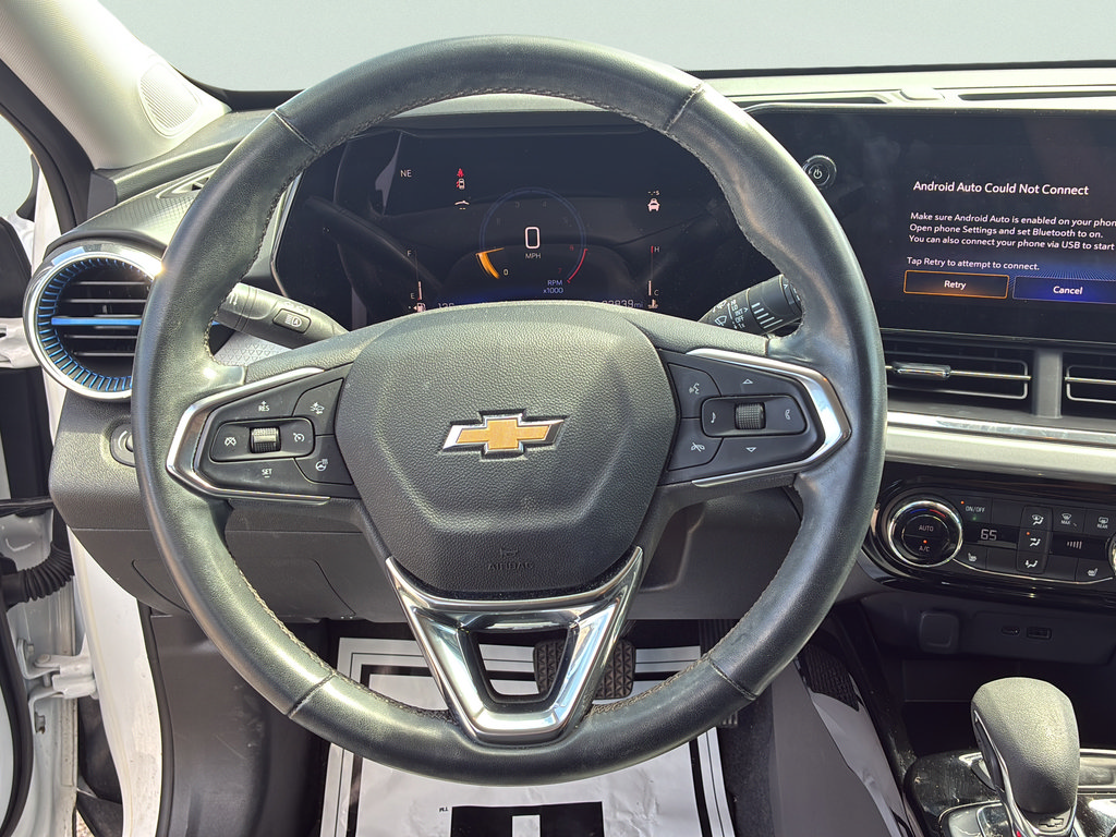Used 2024 Chevrolet Trax LT w/ Driver Confidence Package FWD image 25