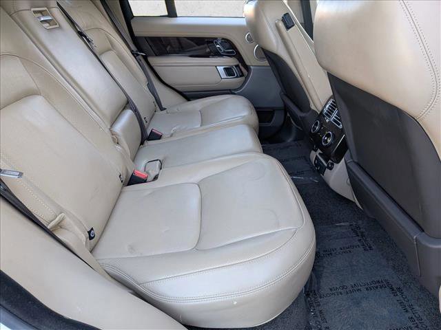 Used 2020 Land Rover Range Rover HSE image 27