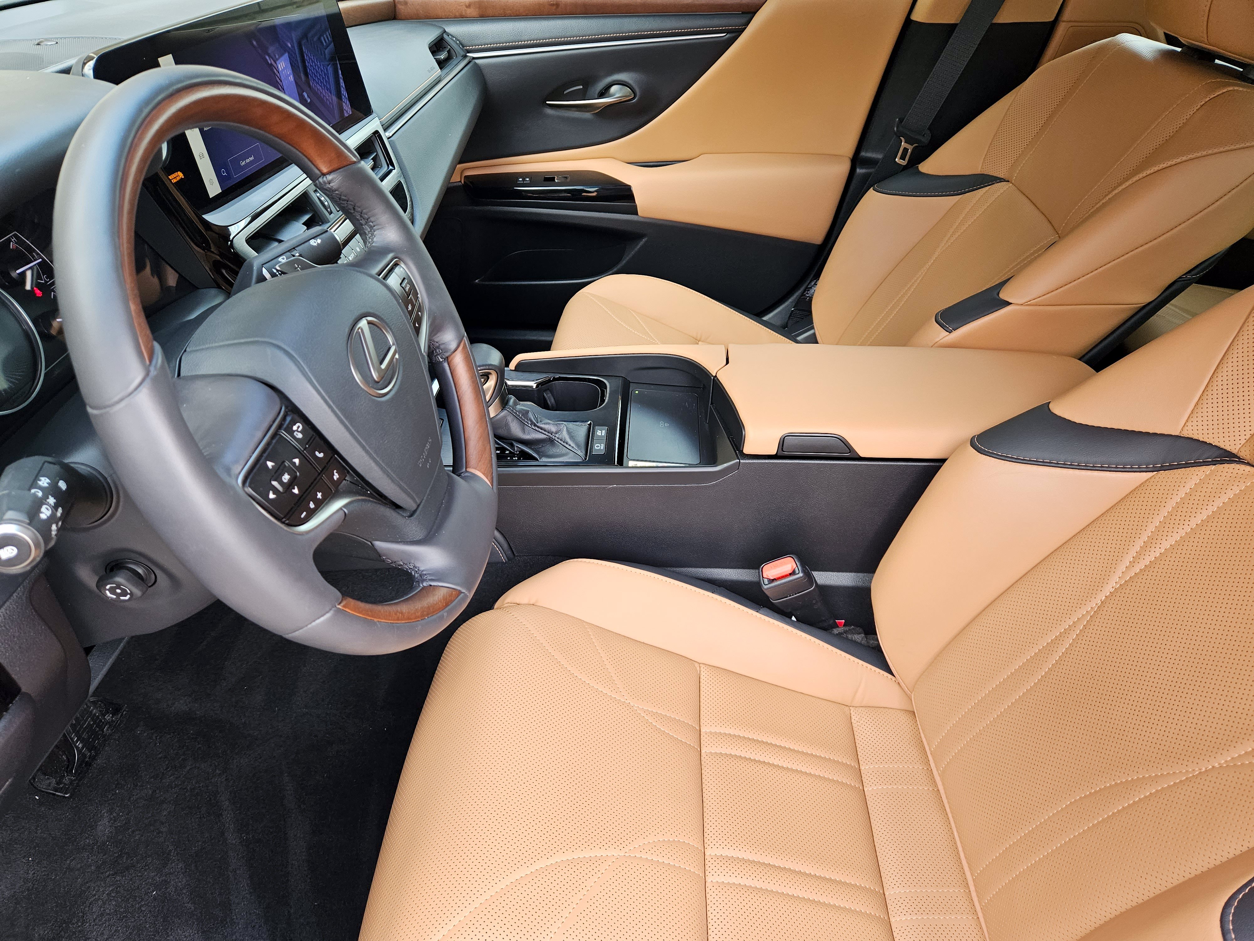 Used 2023 Lexus ES 300h Ultra Luxury w/ Accessory Package (Z2) FWD image 14