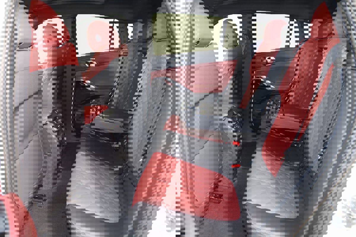 Used 2024 BMW X6 xDrive40i image 75