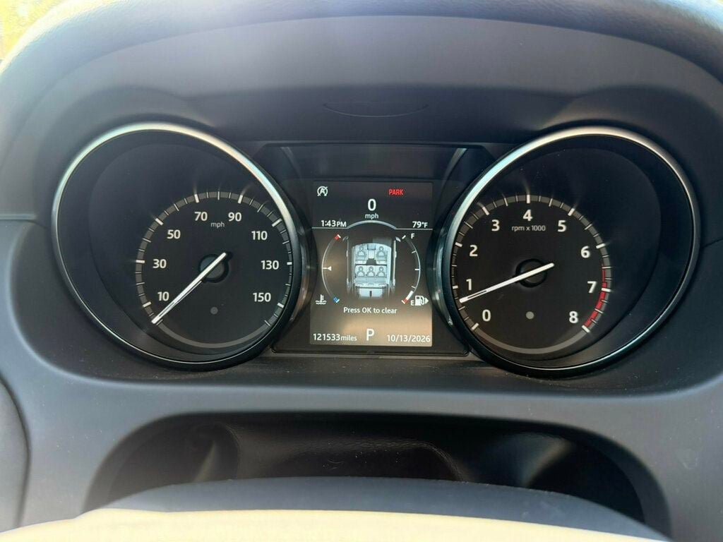 Used 2019 Land Rover Discovery Sport SE AWD/4WD image 24