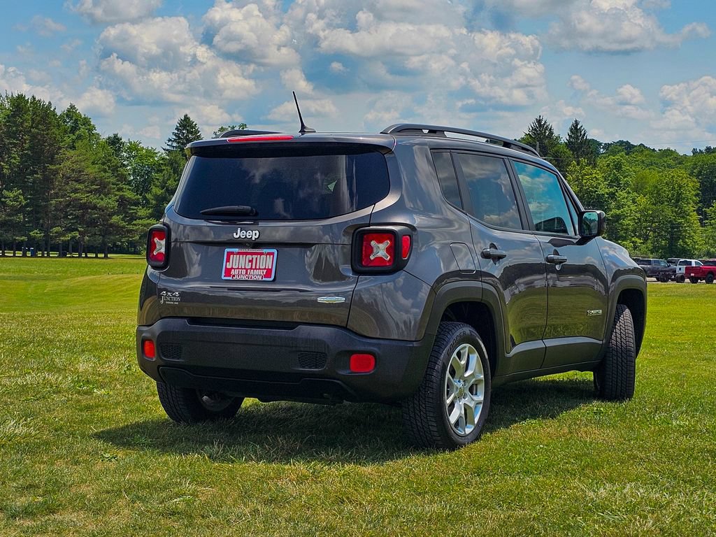 Used 2017 Jeep Renegade Latitude w/ Cold Weather Group AWD/4WD image 3