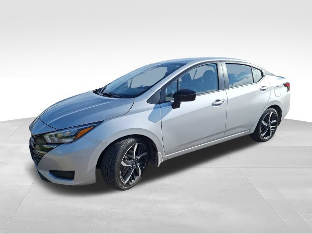 Certified 2025 Nissan Versa SR w/ Trunk Package FWD image 4
