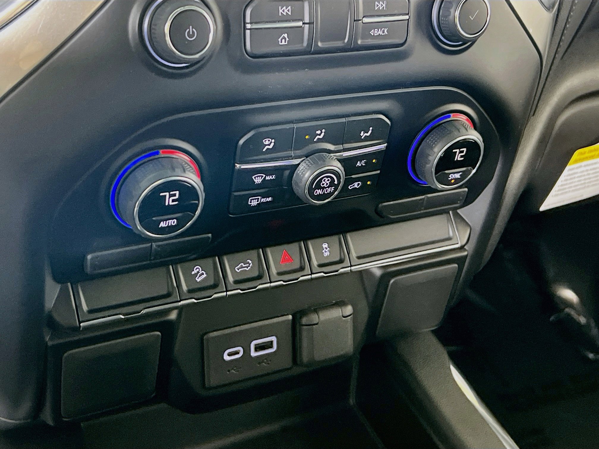 Used 2022 Chevrolet Silverado 1500 LT Trail Boss AWD/4WD image 15