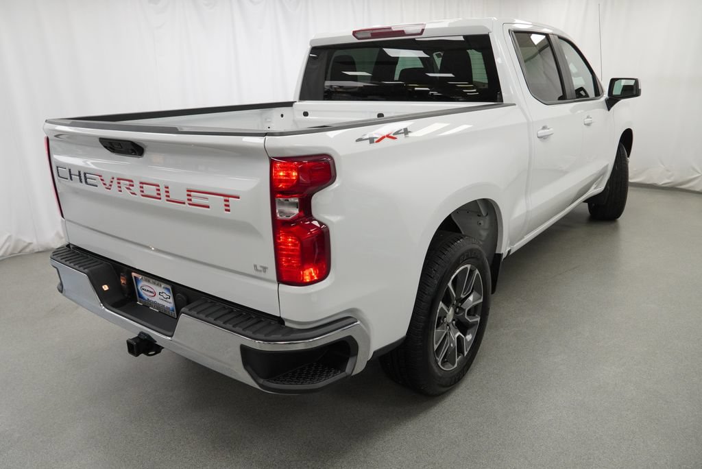 Used 2024 Chevrolet Silverado 1500 LT AWD/4WD image 3