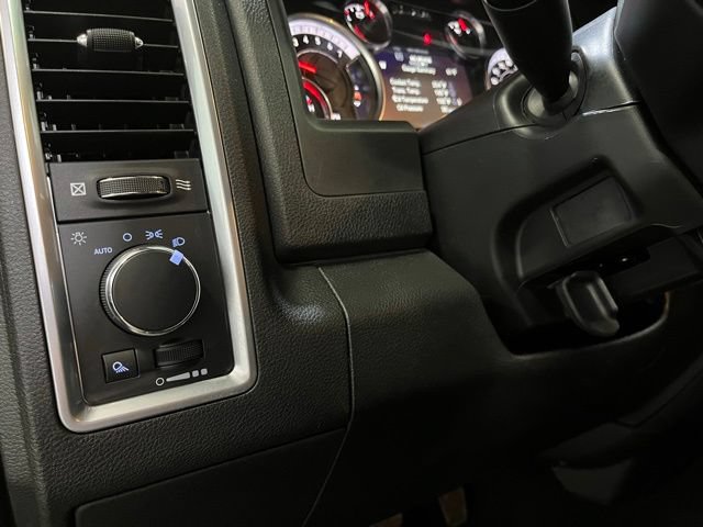 Used 2021 RAM 1500 Classic Warlock w/ Luxury Group AWD/4WD image 16